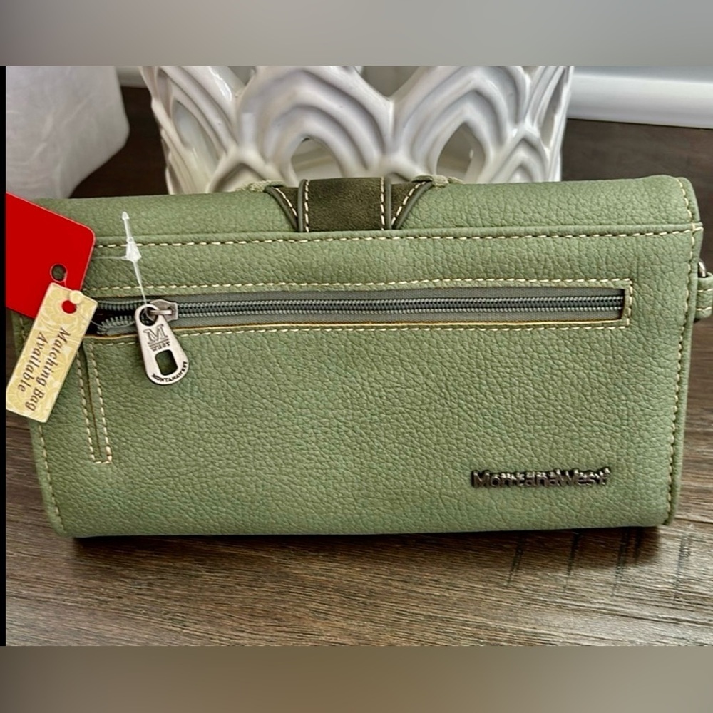 Montana West embroidered trifold wristlet/wallet,card/phone/zip compartments - Picture 4 of 15